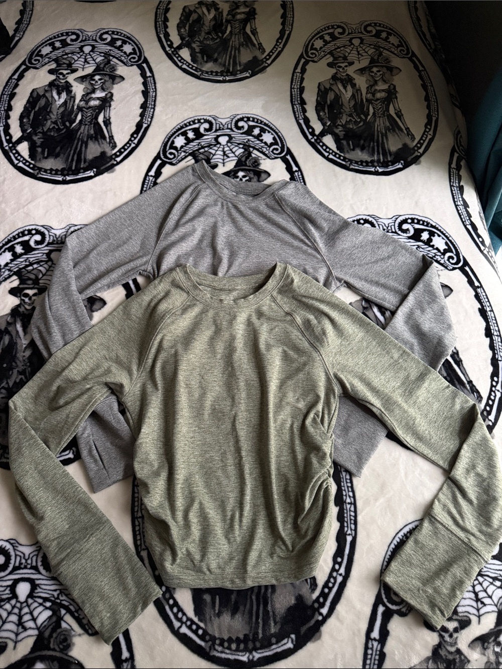Aerie athletic shirts (lot of 2) - Gray and Olive